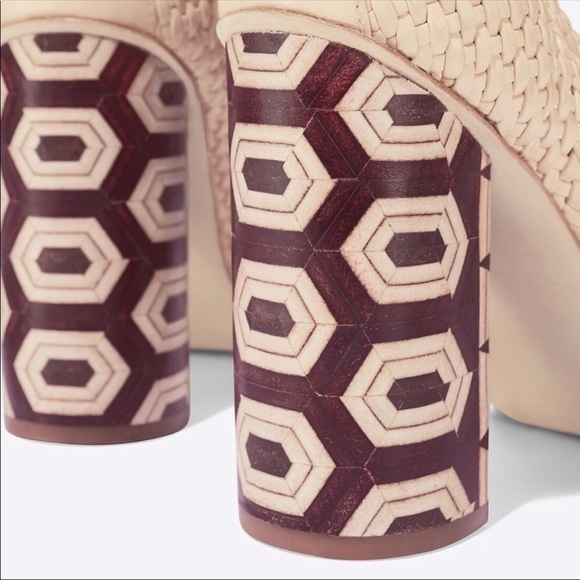 Tory Burch Grove Pump Sz 5 - Picture 5 of 8